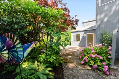 17650 NW Rolling Hill Ln, Beaverton, OR 97006 - Photo 31