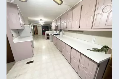 4915 Swegle Rd, Salem, OR 97301 - Photo 11