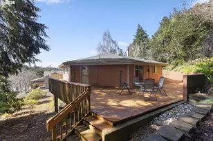 2453 Stephanie Ln, North Bend, OR 97459 - Photo 39