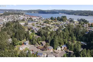 2453 Stephanie Ln, North Bend, OR 97459 - Photo 3