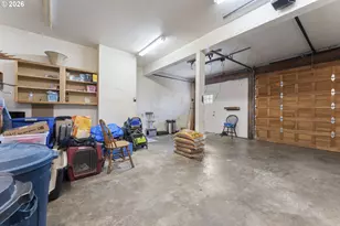 2453 Stephanie Ln, North Bend, OR 97459 - Photo 33