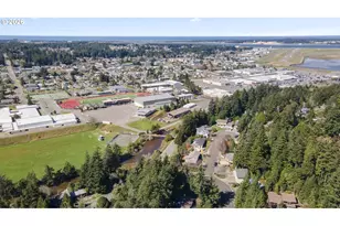 2453 Stephanie Ln, North Bend, OR 97459 - Photo 45