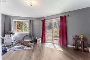 2453 Stephanie Ln, North Bend, OR 97459 - Photo 29