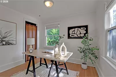 2160 SW Kings Ct, Portland, OR 97205 - Photo 11