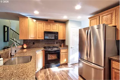 1943 NE 51st Ave, Hillsboro, OR 97124 - Photo 9