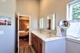 1943 NE 51st Ave, Hillsboro, OR 97124 - Photo 27