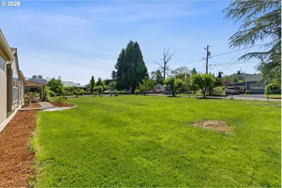 3231 NE Holland Ct, Portland, OR 97211 - Photo 39