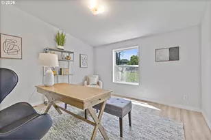 3231 NE Holland Ct, Portland, OR 97211 - Photo 15