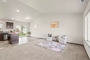410 Costanza Ave, Umatilla, OR 97882 - Photo 3