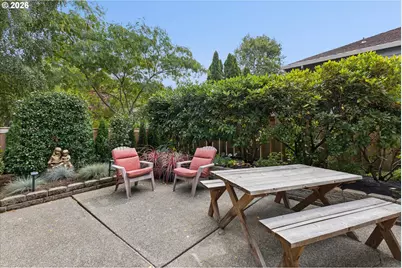 16050 NW Blueridge Dr, Beaverton, OR 97006 - Photo 37