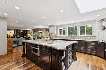 16050 NW Blueridge Dr, Beaverton, OR 97006 - Photo 9