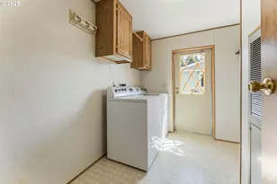 1770 Shorepines Dr, Coos Bay, OR 97420 - Photo 15