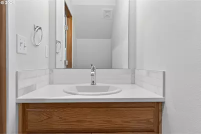 328 NW Freeman Ave, Hillsboro, OR 97124 - Photo 17