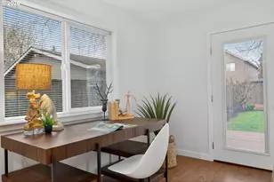 328 NW Freeman Ave, Hillsboro, OR 97124 - Photo 7