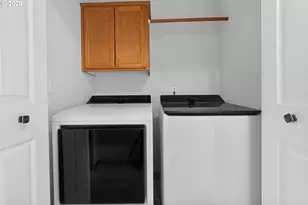 328 NW Freeman Ave, Hillsboro, OR 97124 - Photo 25