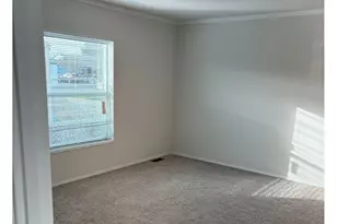 1025 S 6th St, Harrisburg, OR 97446 - Photo 11