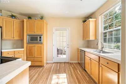 4901 Summerlinn Way, West Linn, OR 97068 - Photo 9