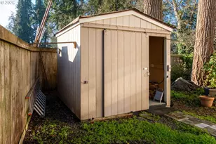 4366 Berry Ln, Eugene, OR 97404 - Photo 33