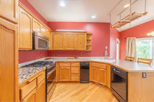 4366 Berry Ln, Eugene, OR 97404 - Photo 11