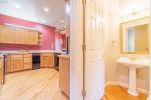 4366 Berry Ln, Eugene, OR 97404 - Photo 17