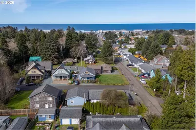 102 S Ocean Ave, Rockaway Beach, OR 97136 - Photo 33
