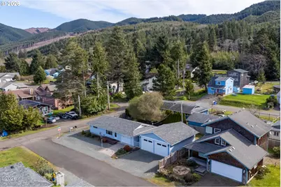 102 S Ocean Ave, Rockaway Beach, OR 97136 - Photo 35