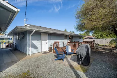 102 S Ocean Ave, Rockaway Beach, OR 97136 - Photo 25
