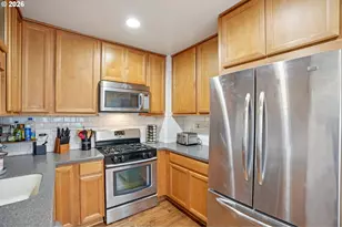 11085 SW Polsky Rd, Beaverton, OR 97005 - Photo 9