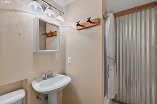 306 N Stafford St, Portland, OR 97217 - Photo 33