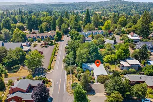6855 SW Capitol Hwy, Portland, OR 97219 - Photo 41