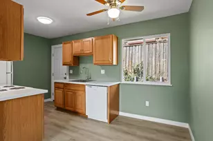 6855 SW Capitol Hwy, Portland, OR 97219 - Photo 27