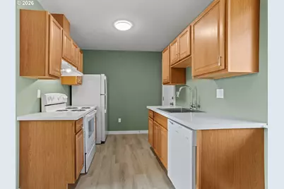 6855 SW Capitol Hwy, Portland, OR 97219 - Photo 29