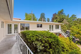 6855 SW Capitol Hwy, Portland, OR 97219 - Photo 37