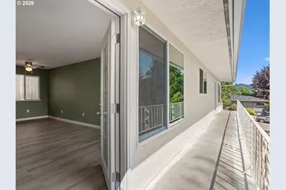 6855 SW Capitol Hwy, Portland, OR 97219 - Photo 21