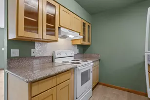 6855 SW Capitol Hwy, Portland, OR 97219 - Photo 13