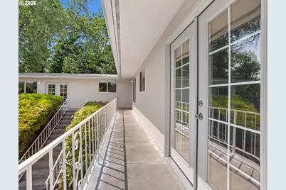 6855 SW Capitol Hwy, Portland, OR 97219 - Photo 9