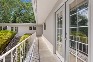 6855 SW Capitol Hwy, Portland, OR 97219 - Photo 9