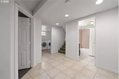 6362 N Commercial Ave, Portland, OR 97217 - Photo 25