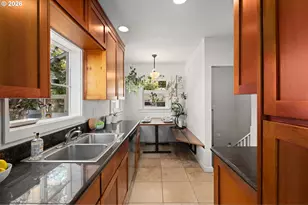 6362 N Commercial Ave, Portland, OR 97217 - Photo 11