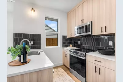 9288 N New York Ave #1, Portland, OR 97203 - Photo 5