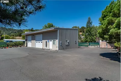 3782 Hooker Rd, Roseburg, OR 97470 - Photo 5