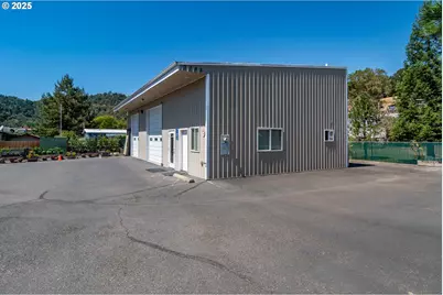 3780/3782 Hooker Rd, Roseburg, OR 97470 - Photo 13