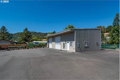 3780/3782 Hooker Rd, Roseburg, OR 97470 - Photo 5