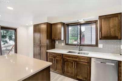 127 NW Royal Ave, Gresham, OR 97030 - Photo 11