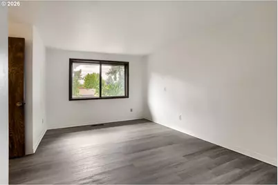 127 NW Royal Ave, Gresham, OR 97030 - Photo 15