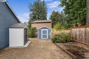 2275 SW 77th Pl, Portland, OR 97225 - Photo 39