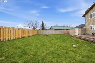 805 SW Mt Adams Ave, Boardman, OR 97818 - Photo 27