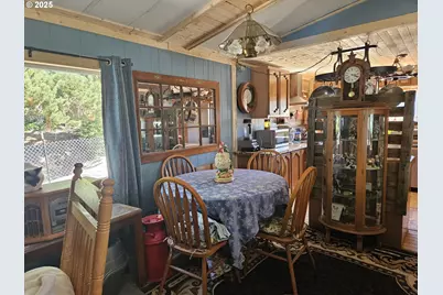 711 Quanagh Ct, Florence, OR 97439 - Photo 9