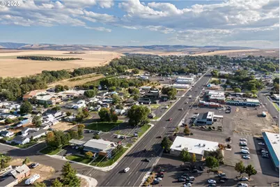 811 NE 3rd Ave, Milton-Freewater, OR 97862 - Photo 5