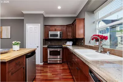 723 SE Fairwinds Loop #BLDG H, Vancouver, WA 98661 - Photo 3